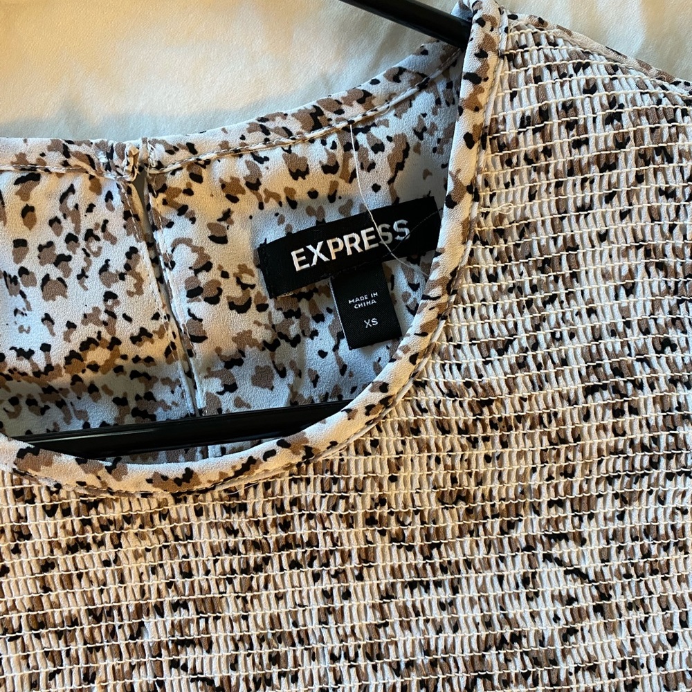 Express Blouse - Picture 2 of 3